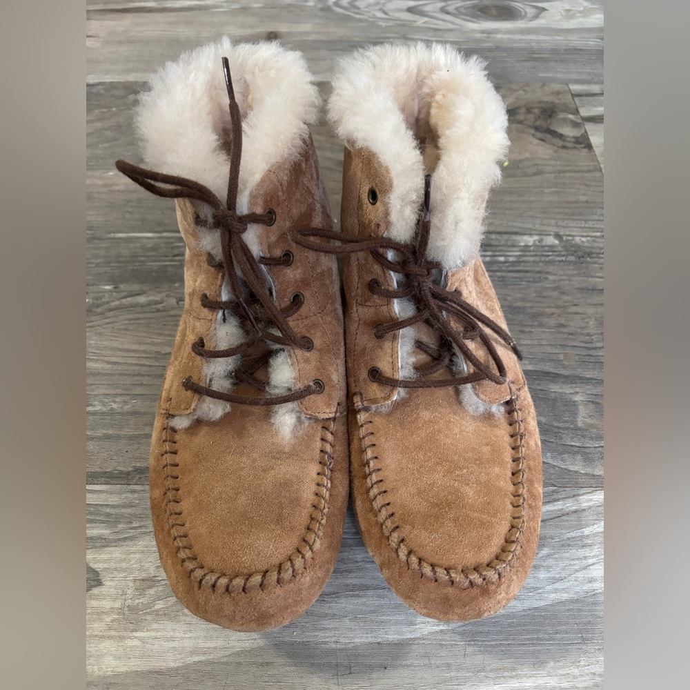 Uggs - Picture 2 of 2